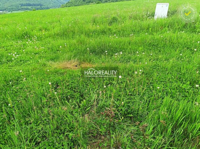 Green meadow with peaks in Margecany, Residential land, ideal for new construction.