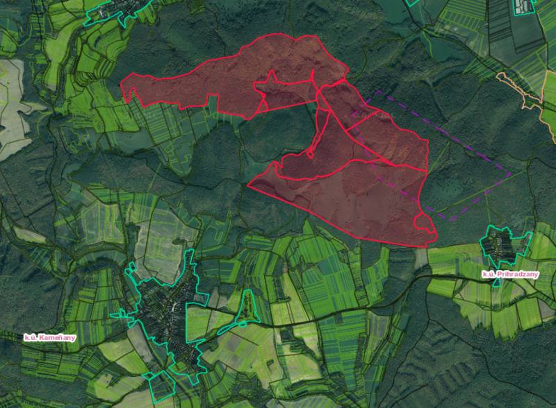 Map visualization of agricultural and forest lands around Kameniany.