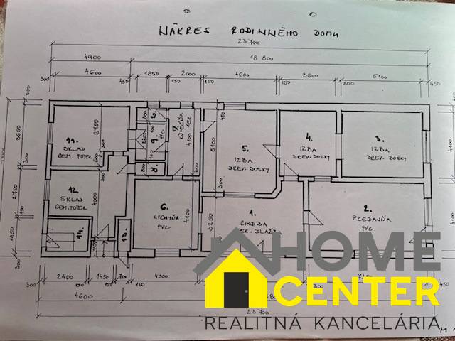 Floor plan of a family house with rooms and dimensions in Kolárovo. Display of multiple living areas.