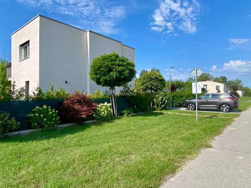 A family house in Vojka nad Dunajom with an adjacent garden and parking space on the property.