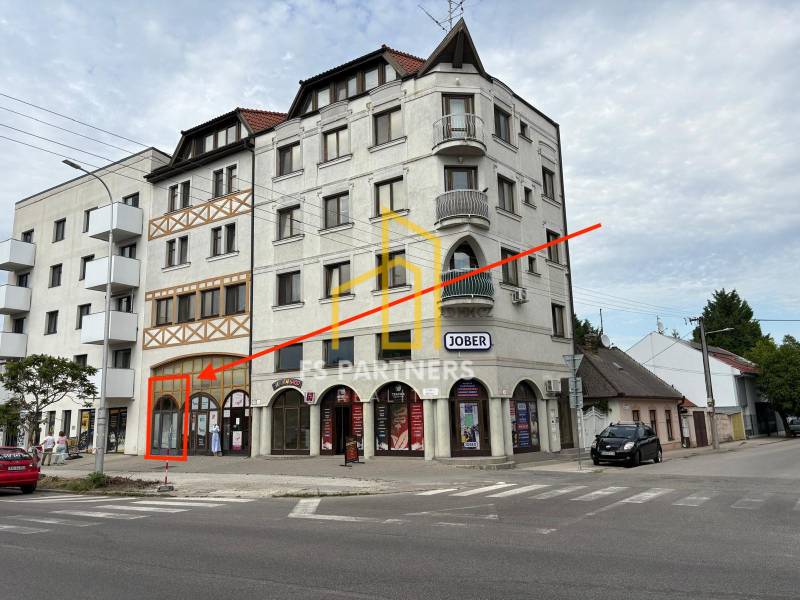 The building on Petöfi Street in Komárno with commercial spaces on the ground floor.