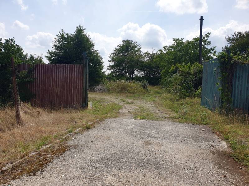 Entrance path between gates and nature in Trenčianske Bohuslavice, Land - commercial.