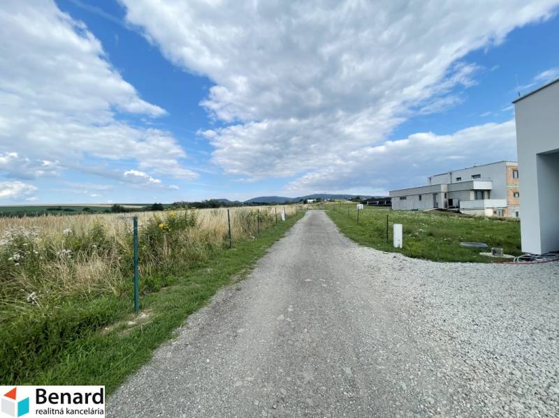 Plots - housing on Vodárenská Street in Ľubotice with a view of nature and houses.