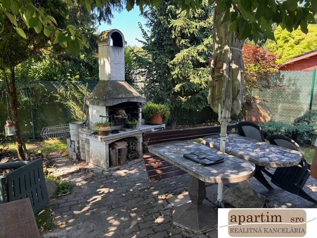 Garden grill with terrace in the location Bratislava – Vrakuňa, Brezová, suitable for residential plots.