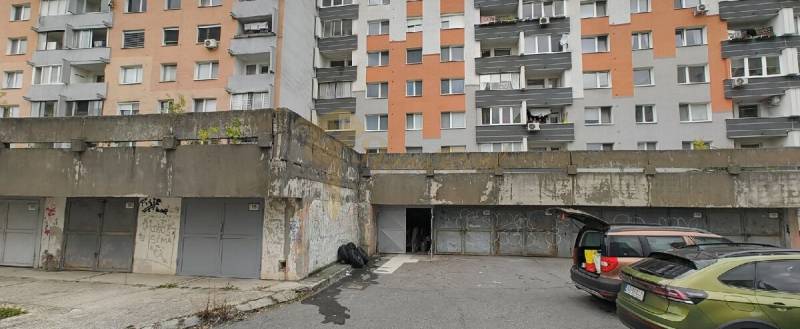 Garages on Dudvážska Street in Bratislava - Podunajské Biskupice, in front of the apartment building.