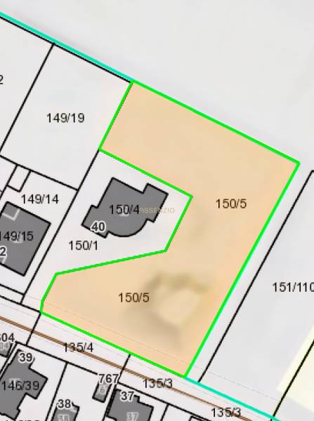 Map of residential plots in Kútniky with marked parcels.