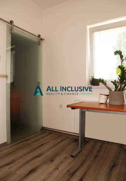 WhatsApp Image 2025-07-04 at 14.23.24 (1).jpeg