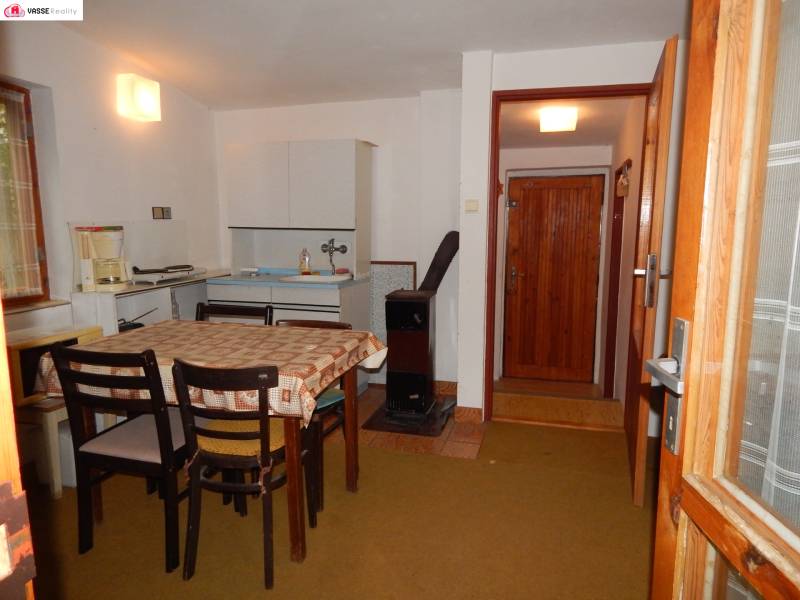 I'm sorry, I need the text you want translated into English. Could you please provide it?