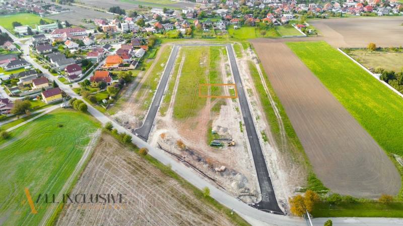 New building plots in Amadeho Kračany in Kostolné Kračany ready for living.
