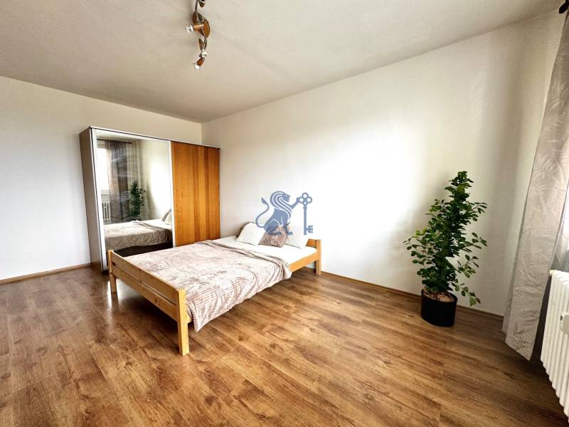 dubravka-1izbovy-byt-na-predaj-izba