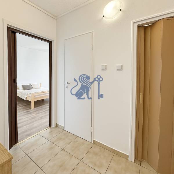 dubravka-1izbovy-byt-na-predaj-chodba