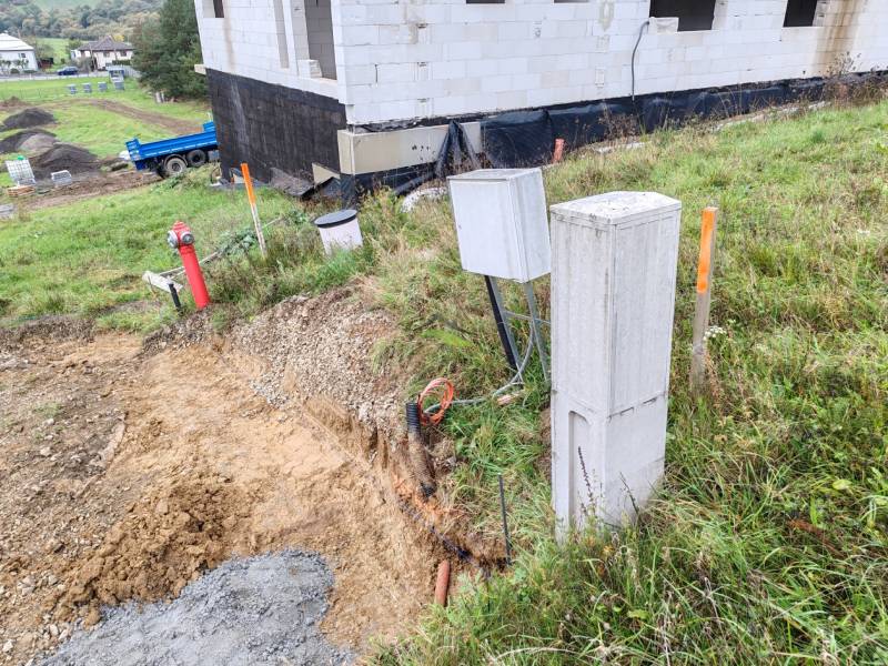 Building on Chotčanská Street in Stropkov, suitable for residential land.
