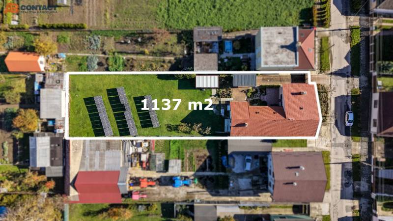 Aerial view of a property with a family house on Južná in Veľké Orvište.