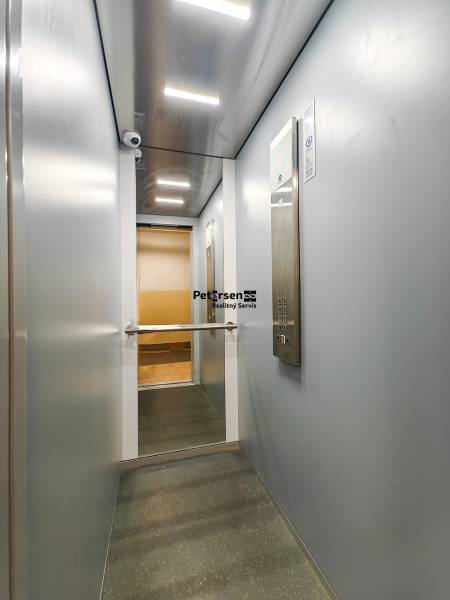 Sure, please provide the text you would like me to translate into English.