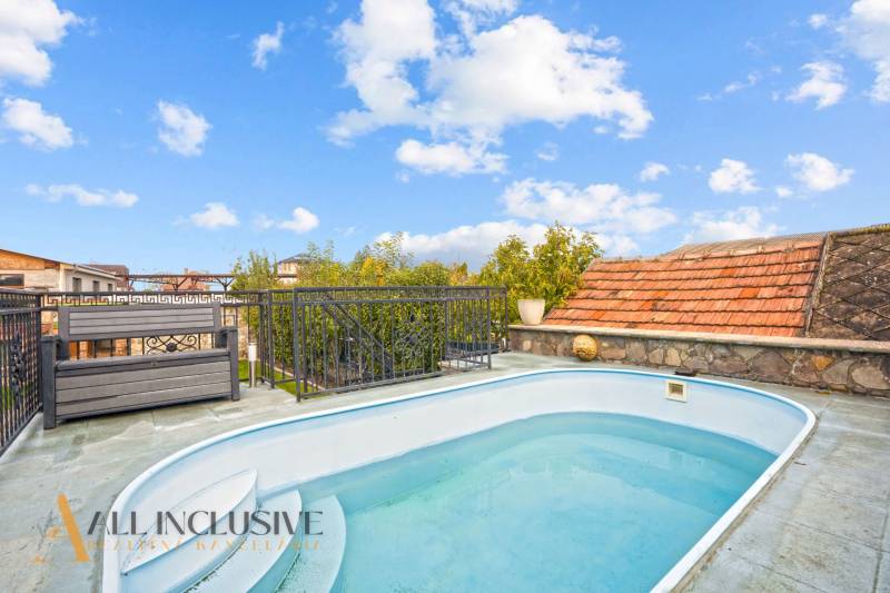 A swimming pool on the terrace of a family house on Kúpeľná Street in Dunajská Streda.