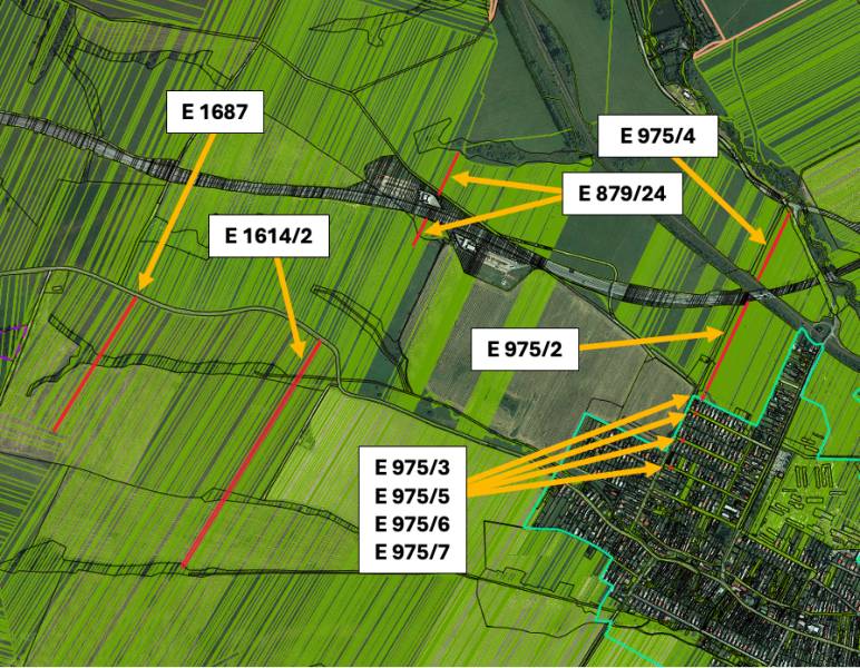 Aerial view of agricultural and forest lands around Štrba with highlighted parcels.