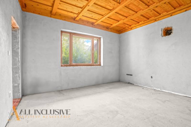 Sure, please provide the text you want translated into English.