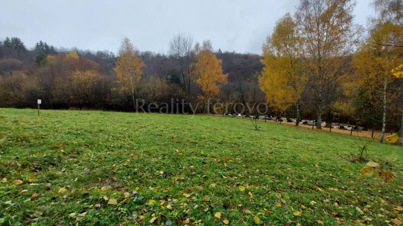 Autumn landscape at Recreational Grounds in Podhradie, Konské, surrounded by trees with yellow leaves.