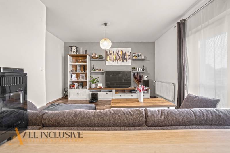 4 - 2025-10-30T133253.916.jpg