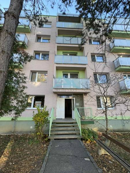 An apartment building with balconies on Vajanského Street in Šahy offers a 3-room apartment.