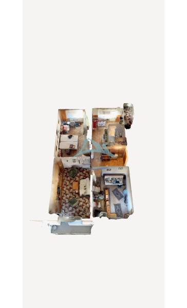 3-room apartment with wood-patterned flooring, furnished in a pleasant style.