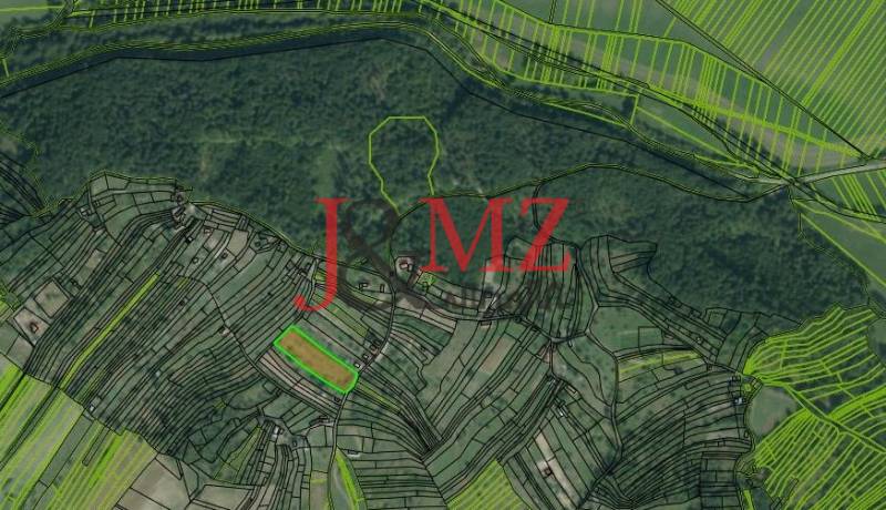 A map of plots with recreational land in Horné Jabloňovce, Jabloňovce, near the forest.