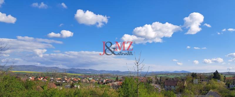 View of the village of Žemberovce, Dolné Žemberovce with plots - living and beautiful nature.