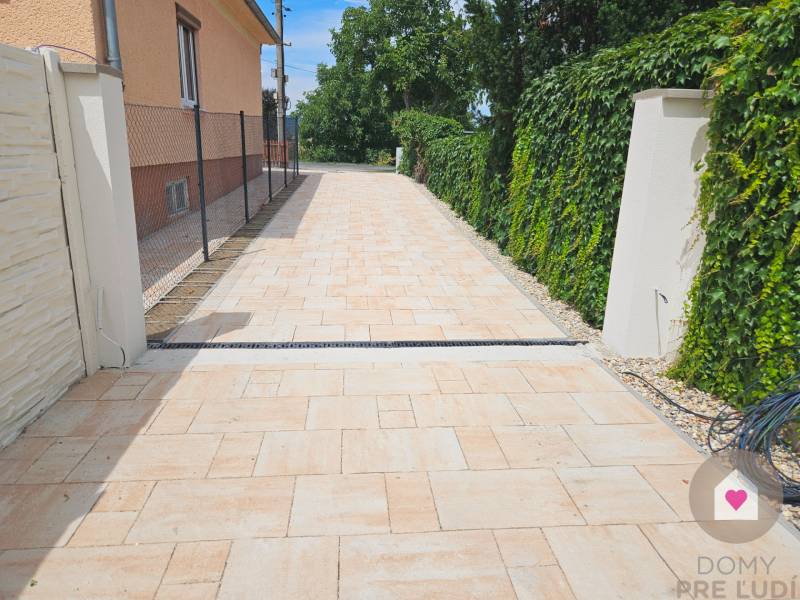 rodinný dom vo Vajnoroch, novostavba, bungalov