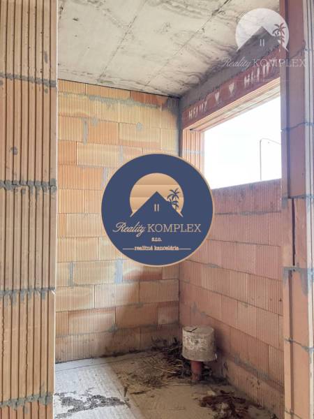 I'm sorry, I need the text you want translated into English.