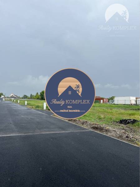 The number of paved roads and green areas in Bučuháza in Šamorín plots - housing.