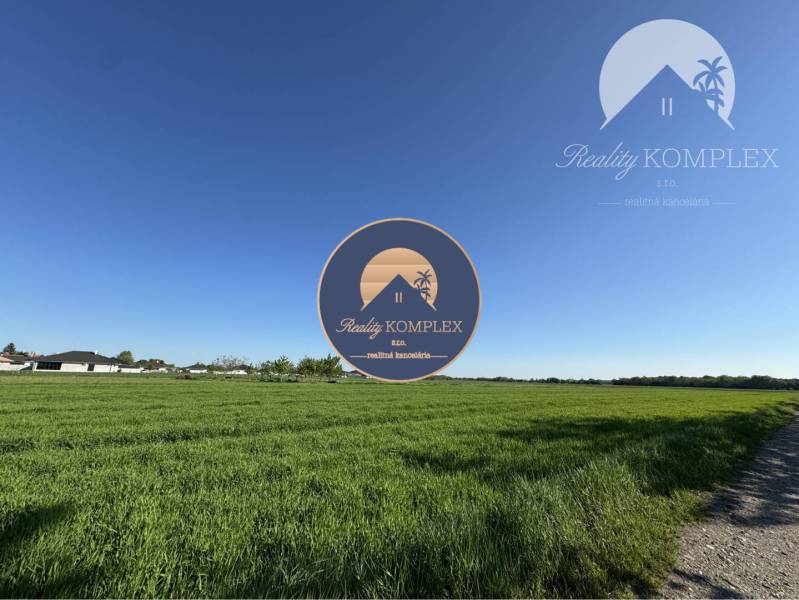 Plots - housing in Kostolné Kračany with open countryside and access road.