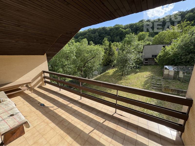 The balcony of a family house overlooking the garden on Dúbravská Street 58 in Prešov.