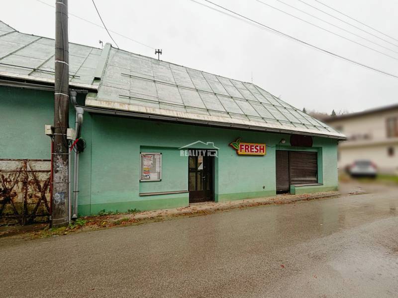 A family house in Kolárovice with the sign 
