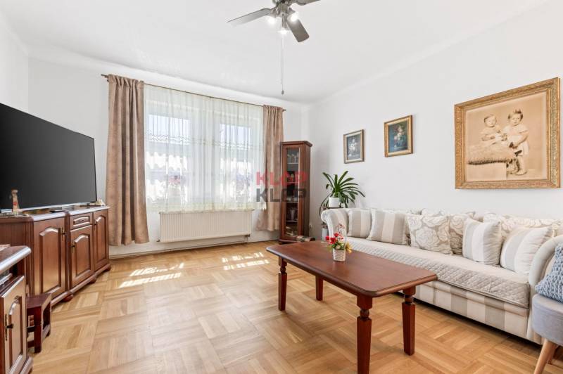 Kúpte si UNIKÁTNY 2i byt (MOŽNOSŤ 3i), LODŽIA, KLÍMA a VEĽKÁ PIVNICA