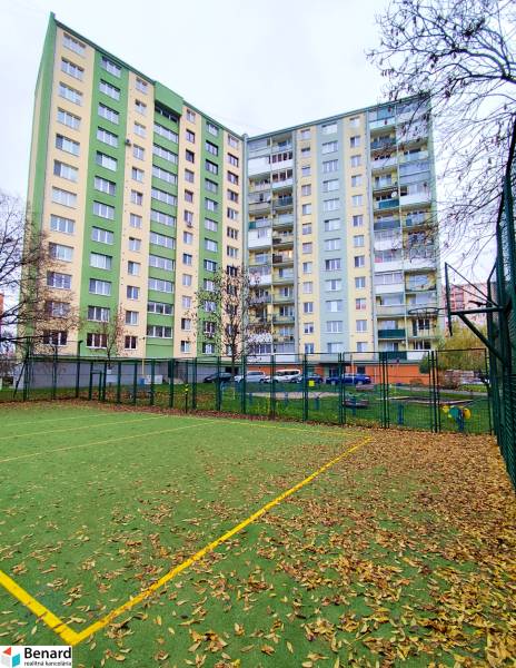 Apartment building on Južná trieda, Košice - Juh district, with a playground for a 3-room apartment.