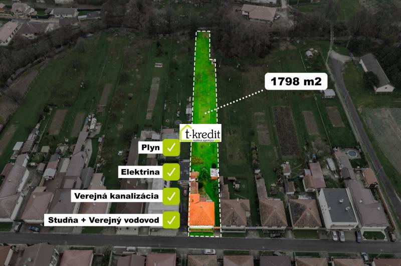 Aerial view of a family house in Machulince with a large plot, gas, and electricity.