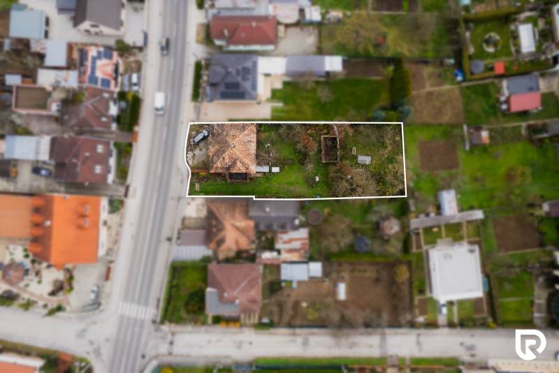 Aerial view of a family house with a plot on Partizánska Street in Bánovce nad Bebravou.