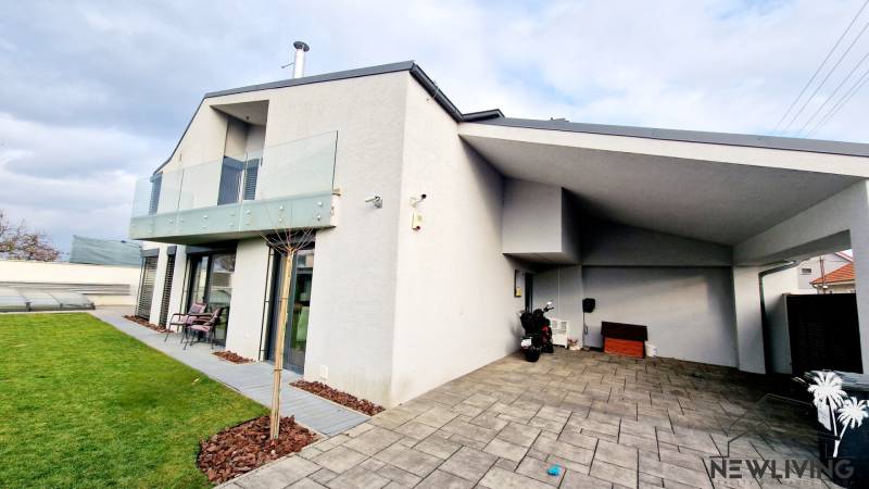 Family house on Jánošíkova Street in Piešťany with a terrace and garden.