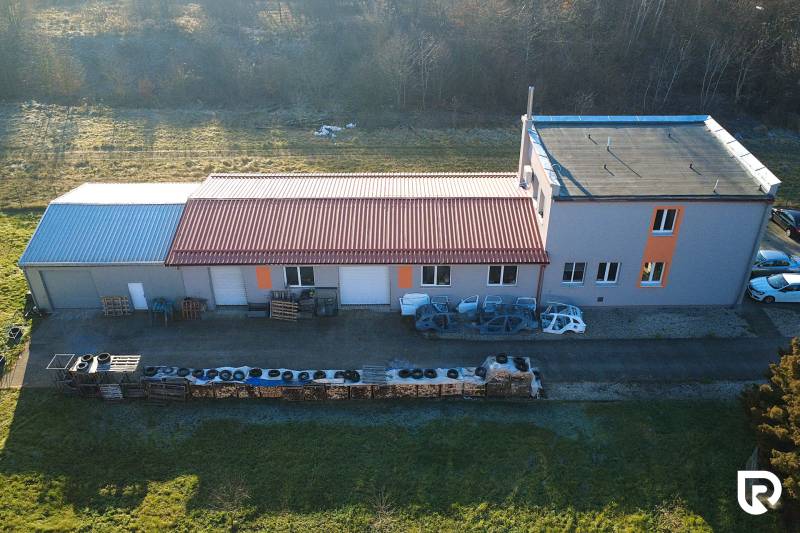 Production premises on Továrenská Street in Dubnica nad Váhom with an adjacent yard and warehouse.