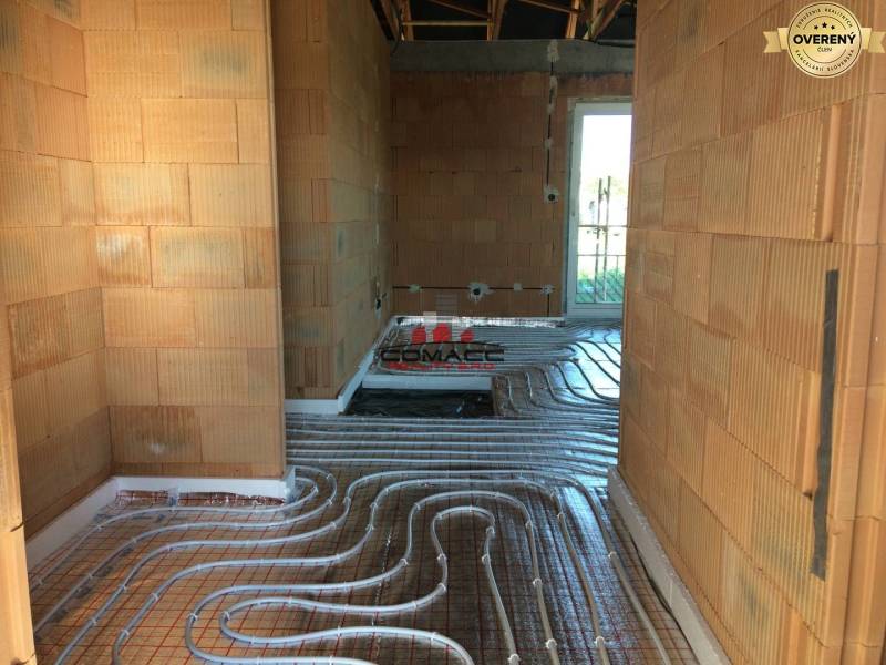 Installation of underfloor heating in a family house on Nové Mesto nad Váhom street.