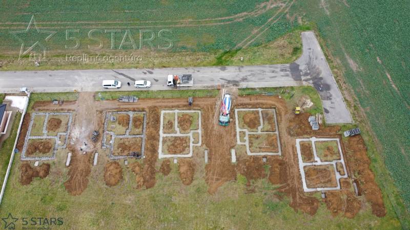 Construction of the foundations of family houses in Štvrtok on Štvrtok Street, top view.
