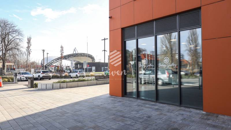 The exterior of commercial premises on Súkennícka Street in Bratislava - Ružinov with a glazed facade.