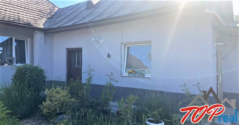 The exterior of a family house in Veľká Ida with a landscaped garden.