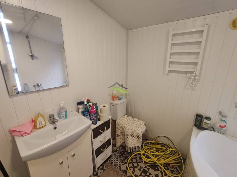 Samozrejme, pošlite mi text, ktorý chcete preložiť do angličtiny.