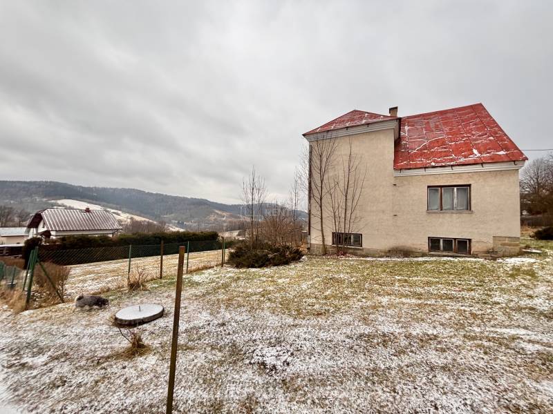 A family house in Poľana in Skalité with a beautiful view of the snowy landscape.