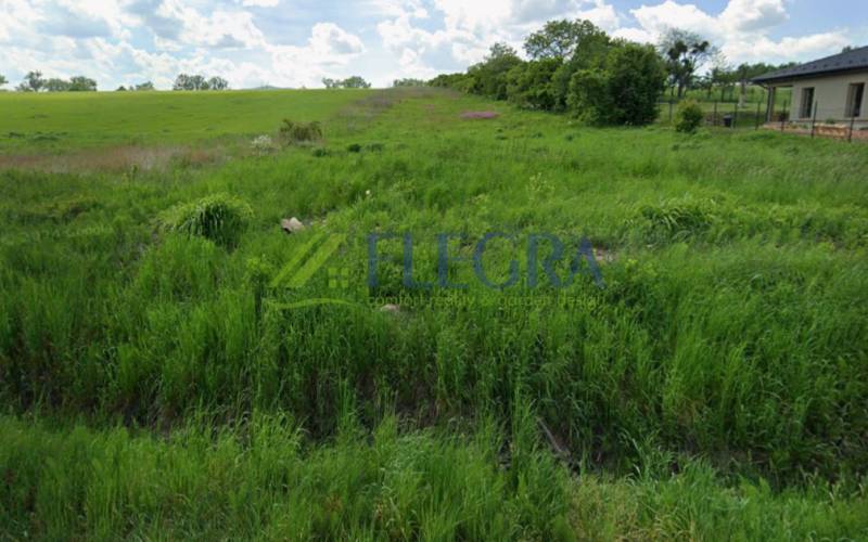 Plots - housing on Lomnická Street in Vranov nad Topľou, green grass and open space.