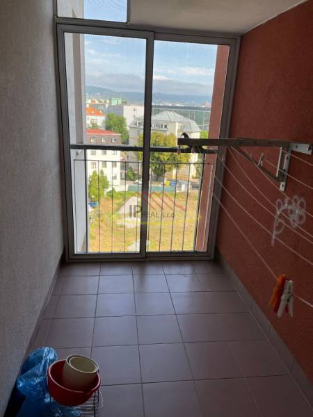 Balcony in a 4-room apartment with a view of Bratislava - Nivy, Jégého Street.