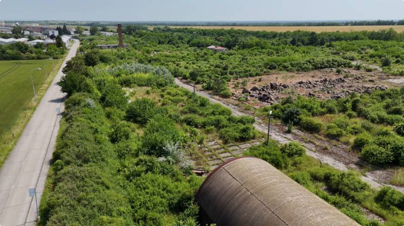 Aerial view of public areas in Ivanka pri Nitre, suitable for commercial purposes.