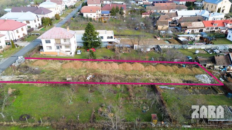 Plots - housing in Nováčany, suitable for building a house, with nice surroundings.