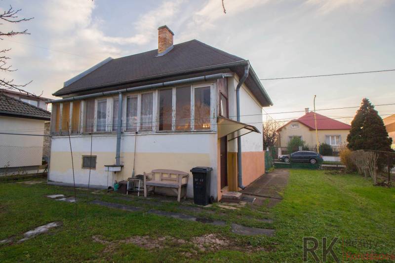 A family house on Člnková Street in Košice, Džungľa district, with a garden and a veranda.